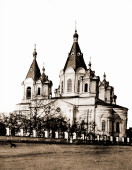 Церковь во имя Покрова Божией Матери (Покрово-Никольская). Построена в 1883 году, первая каменная церковь в городе. Снесена в 30-годы.